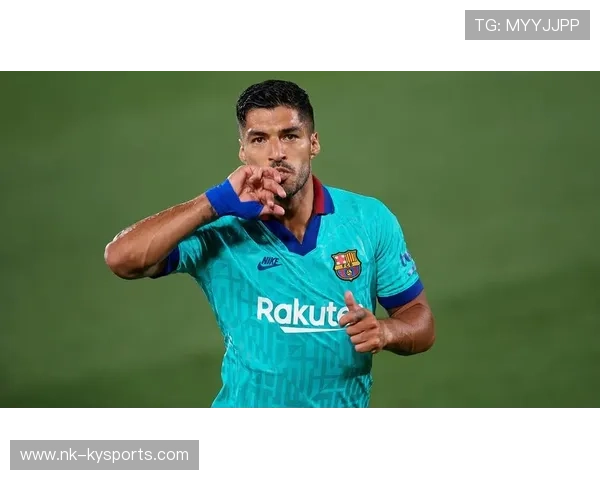 哥伦比亚队前锋苏亚雷斯在巴黎奥运会上表现出色，哥伦比亚队迪亚斯